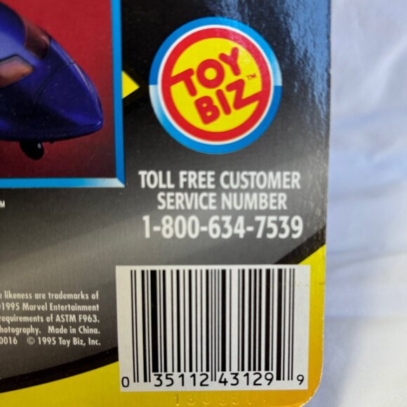 X-MEN Classics Storm Unopened Action Figure Mid-1990's - Picture 10 of 10